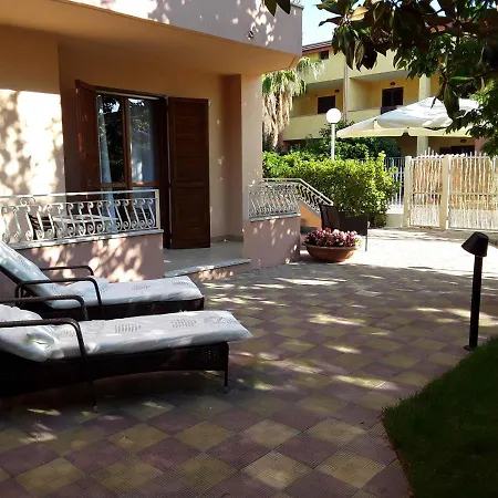 La Porta Del Mare Bed & Breakfast 3*