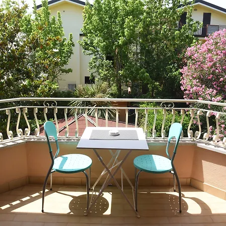 La Porta Del Mare B&B 빌라피아나